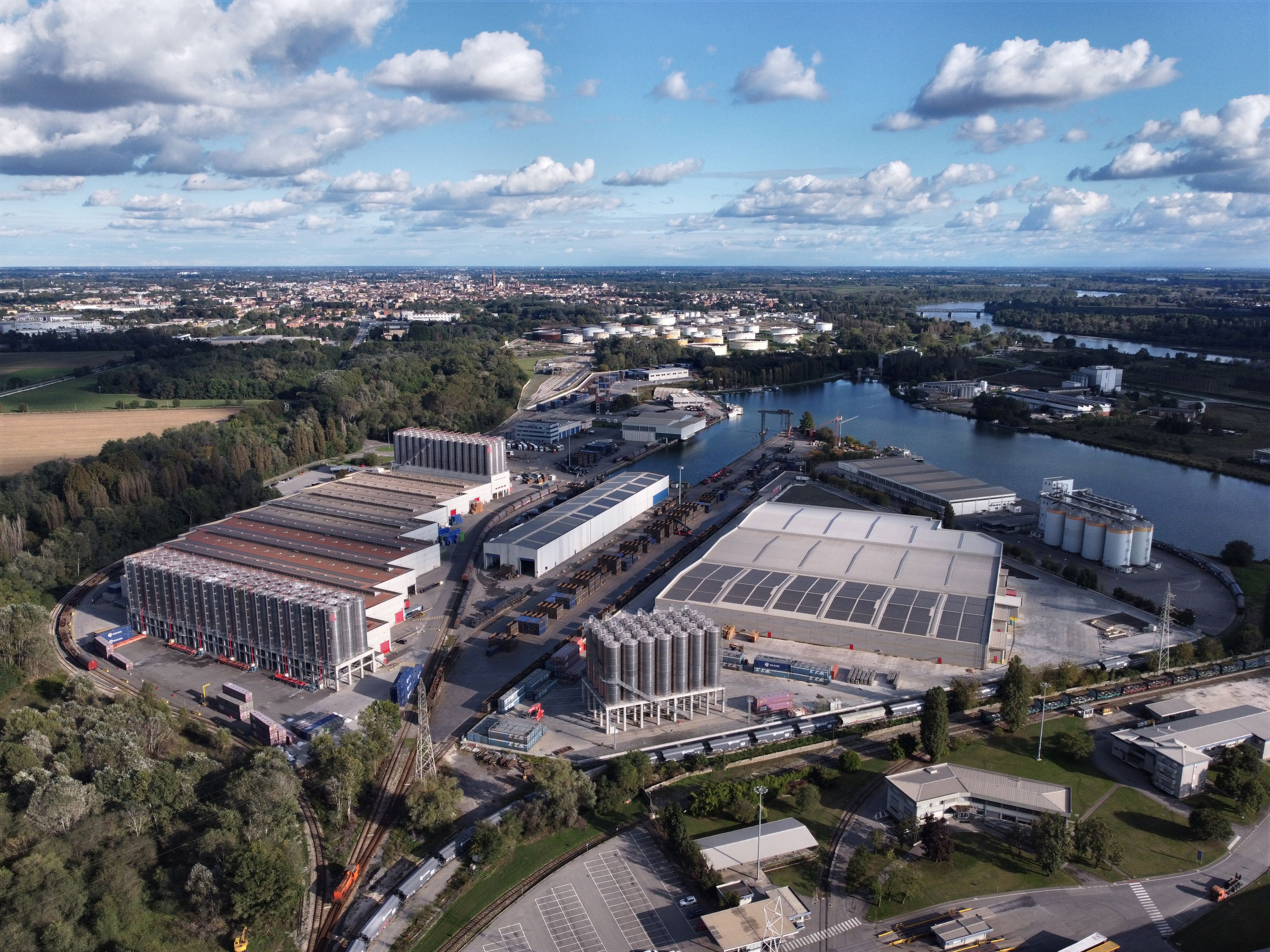 Il sito di Catone Natie al porto di Cremona visto dall'alto