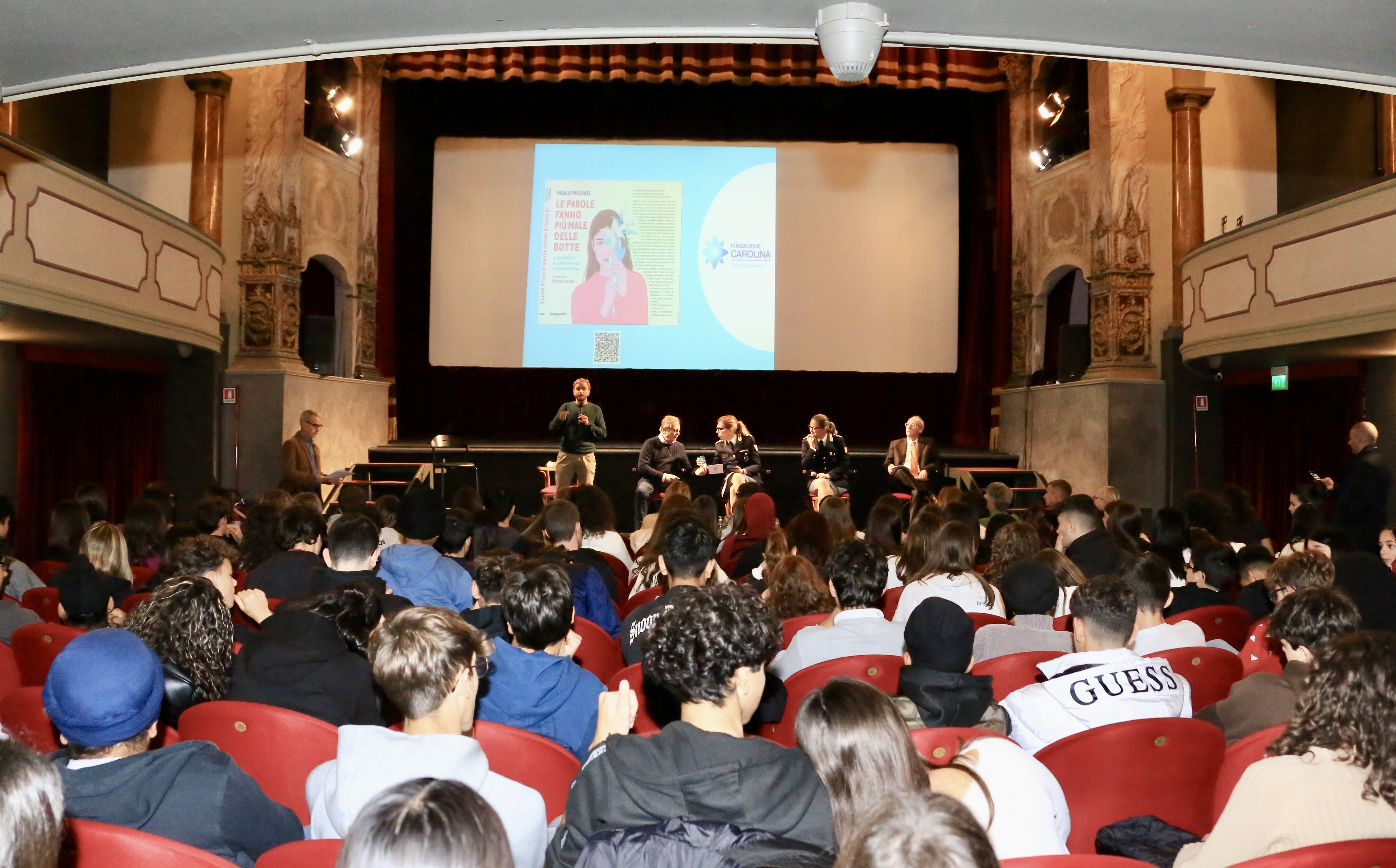 La platea di studenti durante il convegno