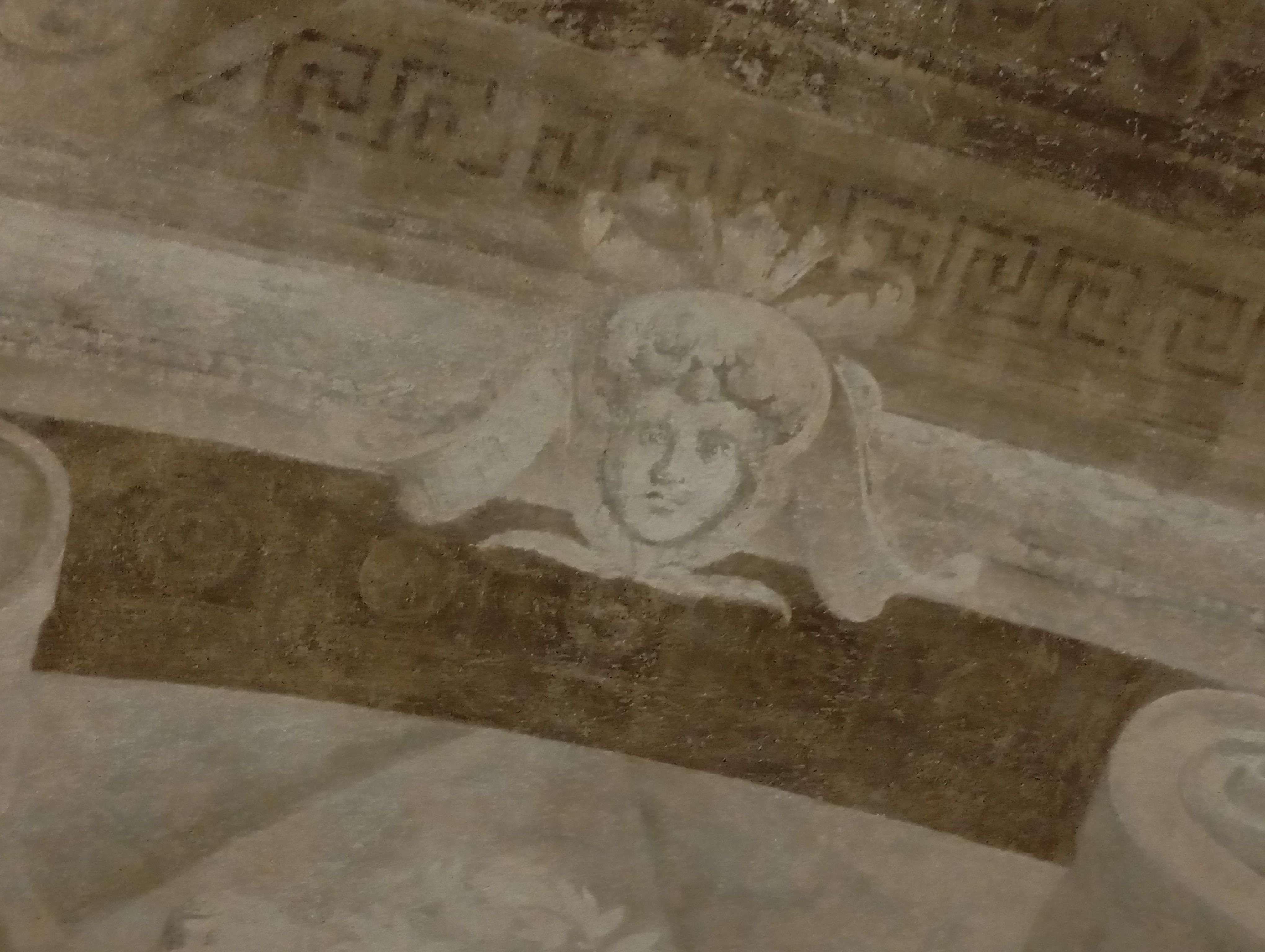 Dettaglio dell'interno della chiesa [foto Eugenio Bettinelli]