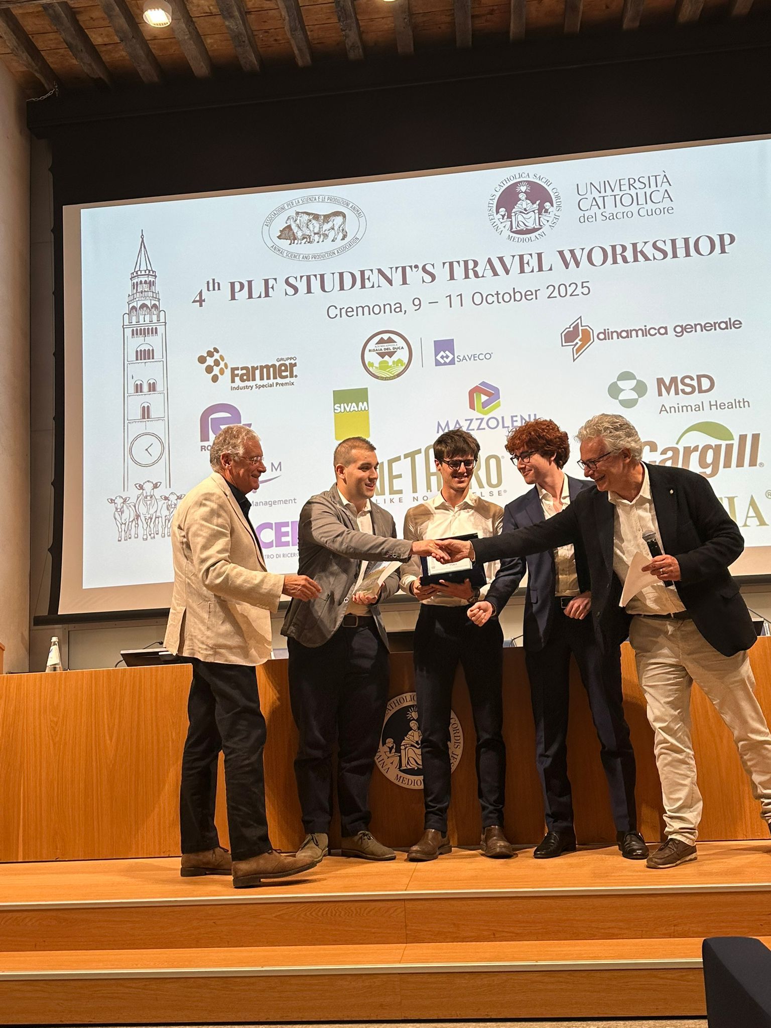 Un momento delle premiazioni degli studenti