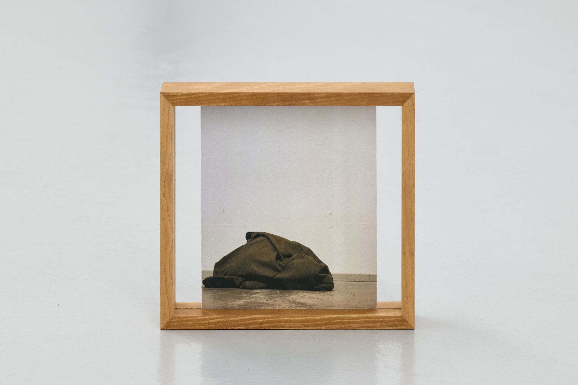 Mario Uliassi, "Divento pietra e aspetto che passi la tempesta", 2025 [foto Michela Pedranti]