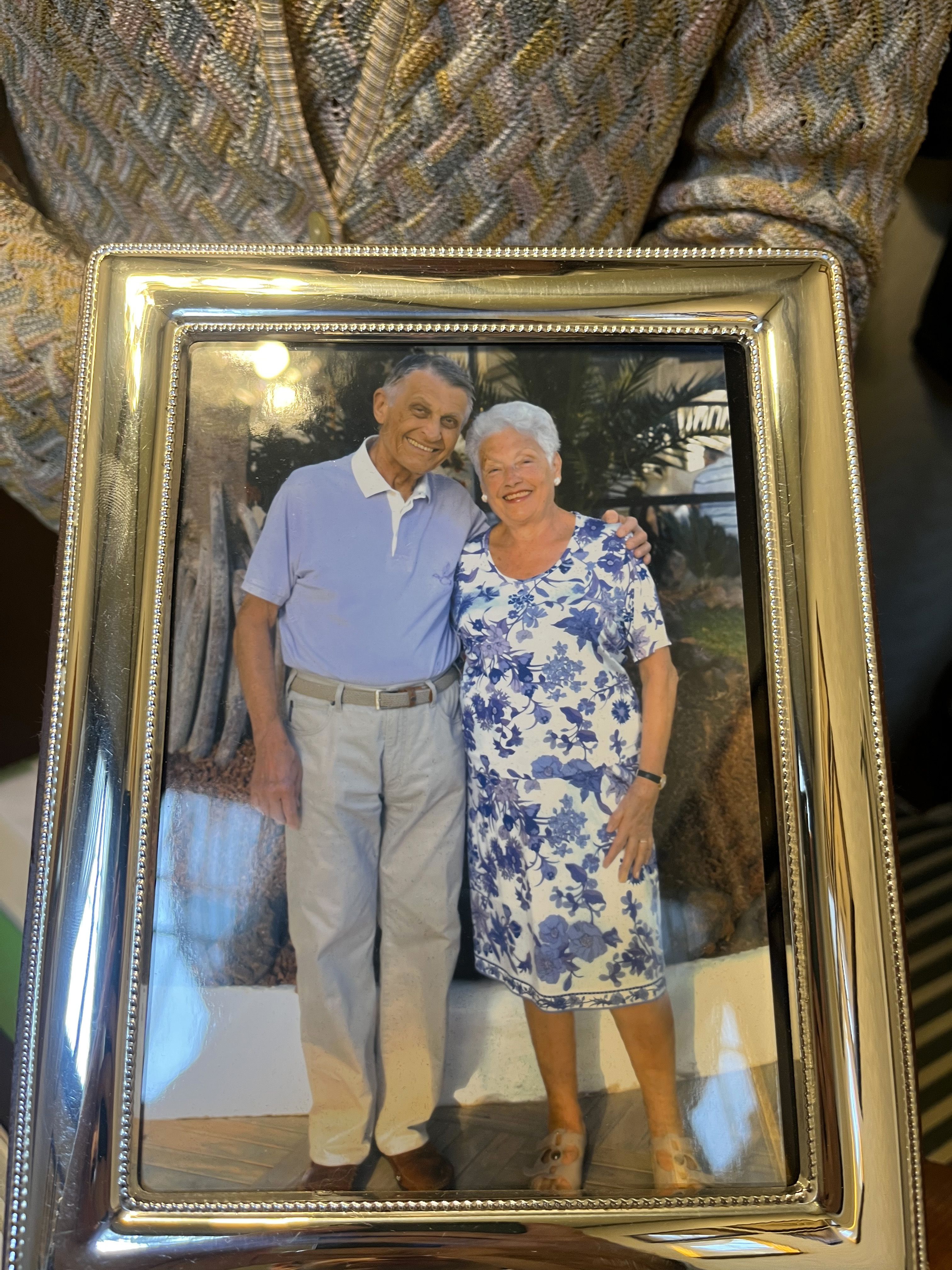 Enzo e Milva Bernuzzi, che aprirono l'attività nel 1955