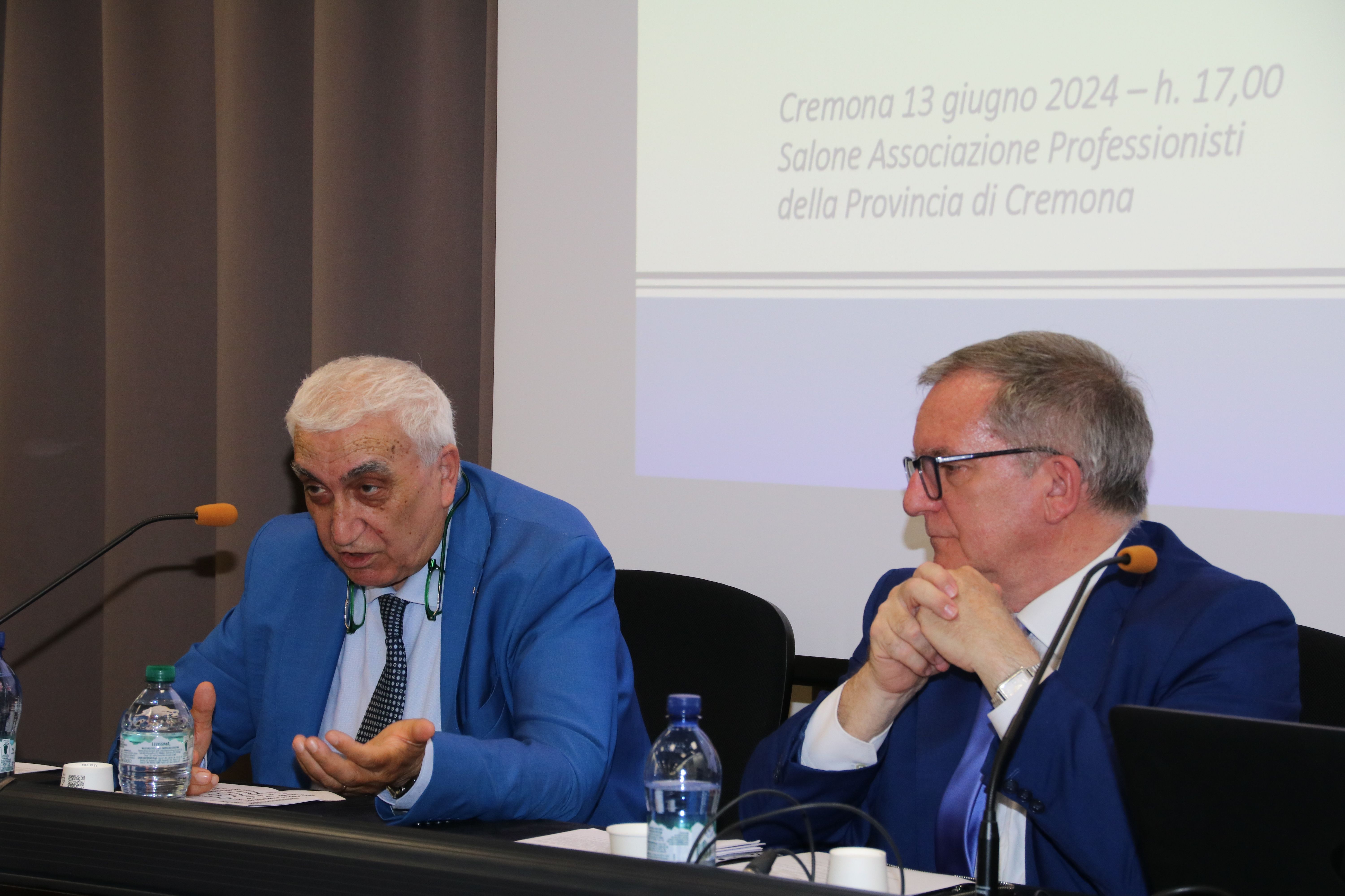 Adriano Faciocchi, presidente dell’Ordine degli Ingegneri della provincia di Cremona (sulla destra)