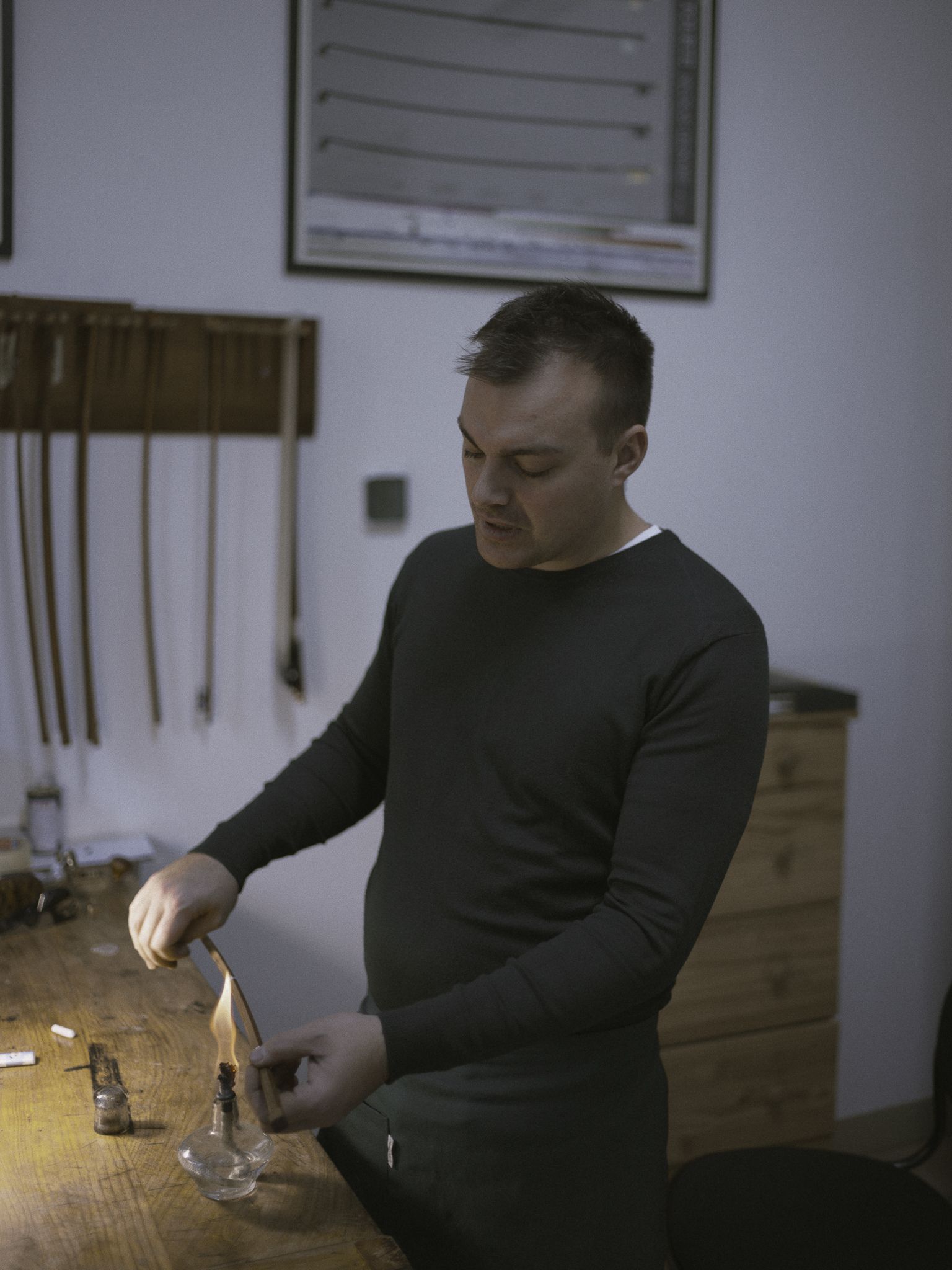 Luca Slaviero, operativo nell'atelier di famiglia [foto Umberto Ferrero]