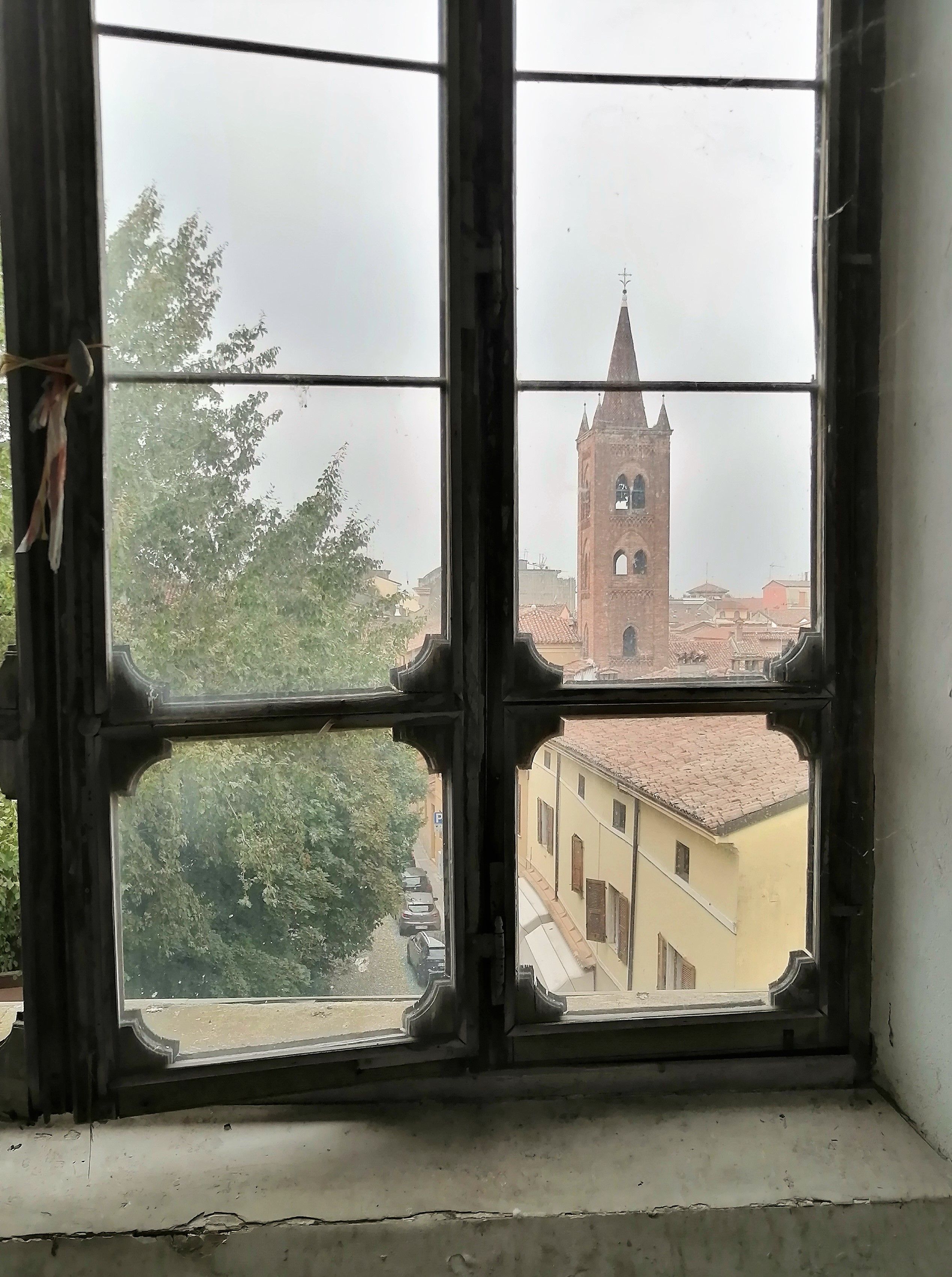 Veduta attraverso Rodi [foto Eugenio Bettinelli]