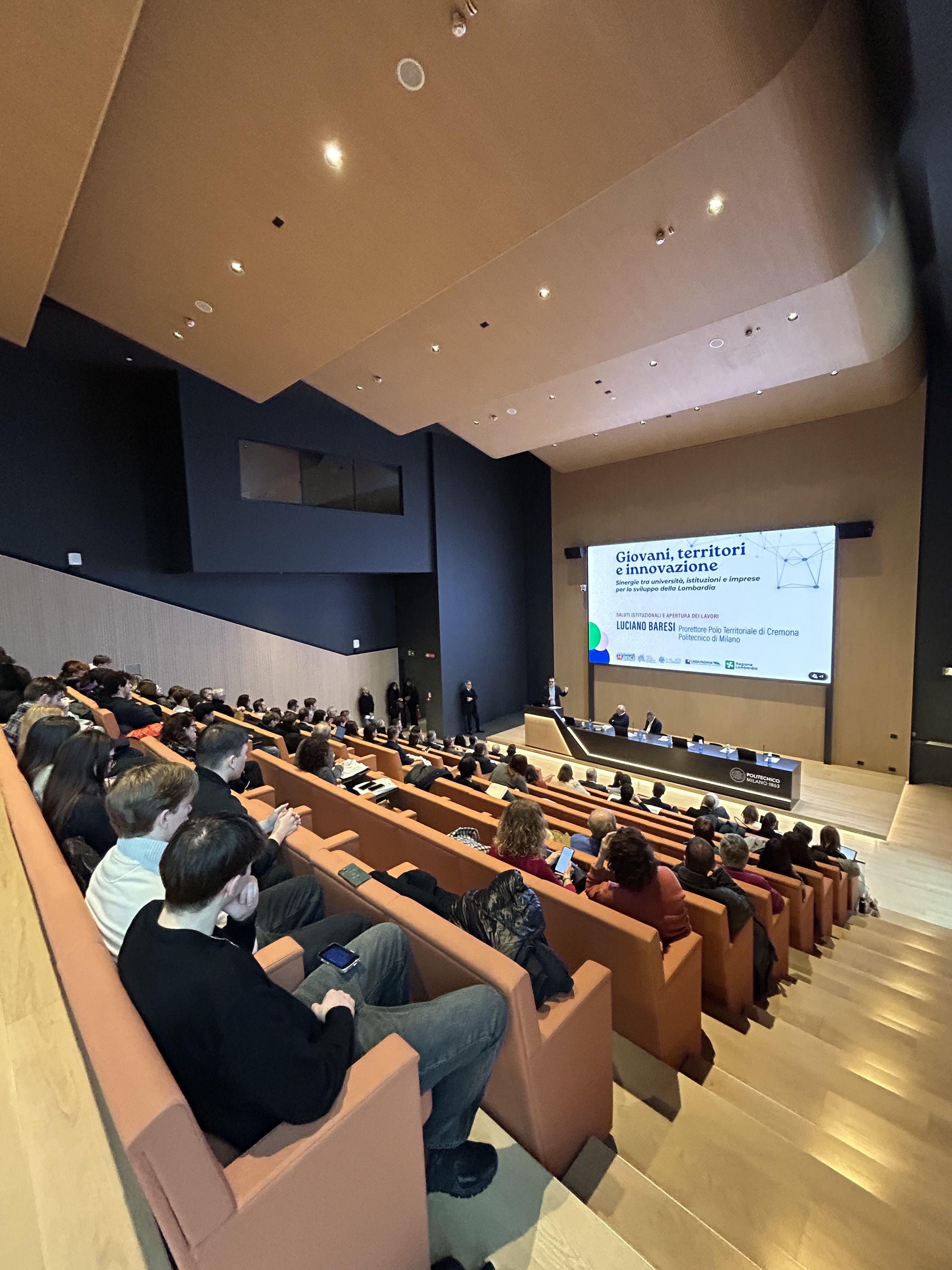 L'AULA MAGNA DEL CAMPUS DI CREMONA DEL POLITECNICO DI MILANO