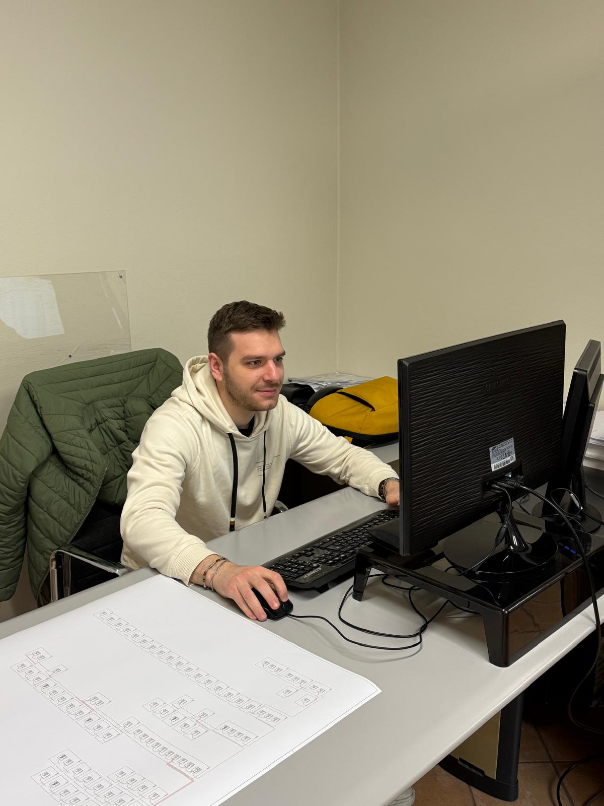 Simone Bosini, perito industriale