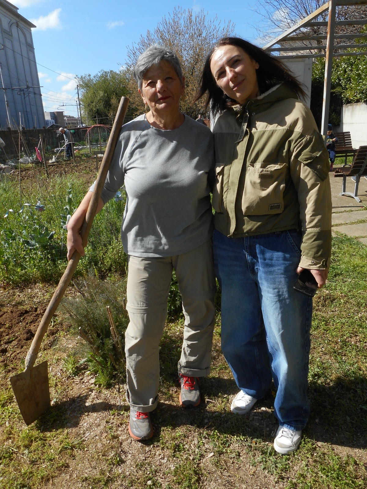 Giovanna Perrotta (a sinistra) e la maestra Maria Pia, della scuola dell'Infanzia "Gallina"