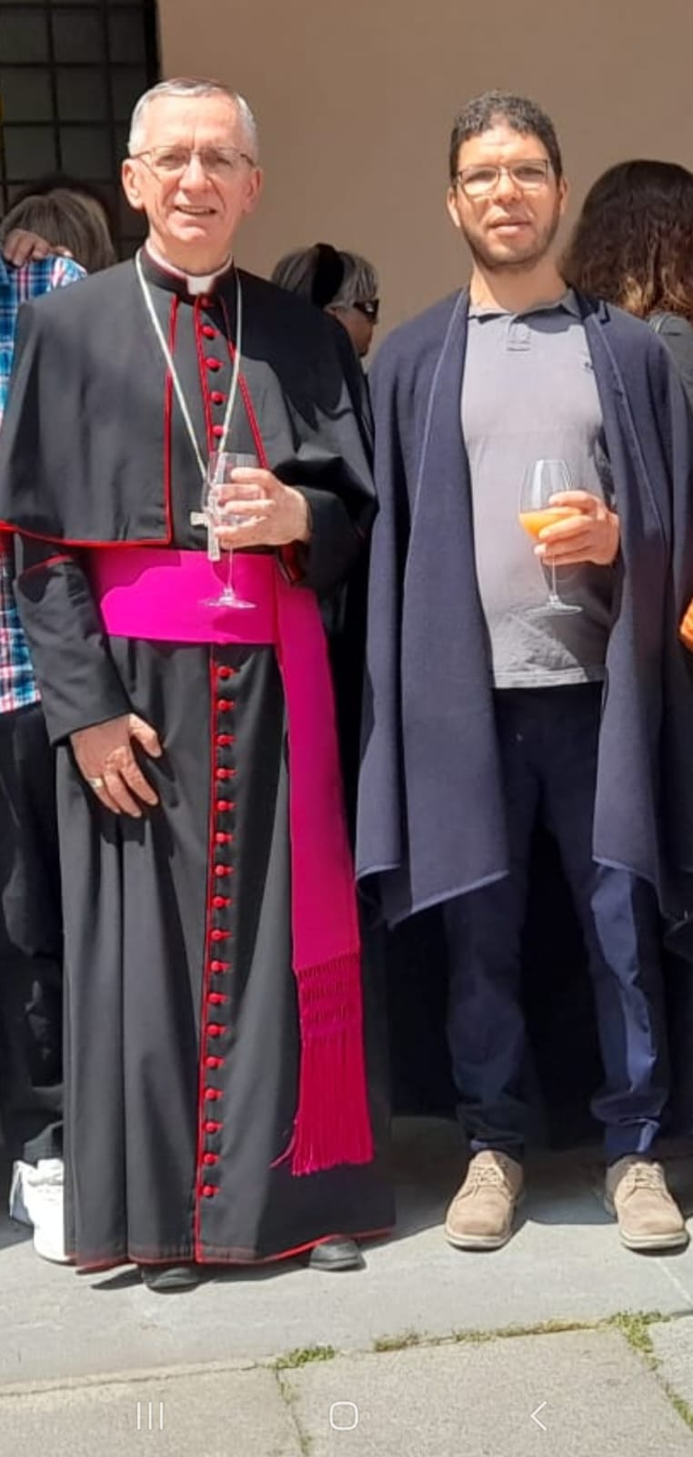 Il vescovo Gianotti e il responsabile del centro culturale islamico di Crema, Hamid Tahiri. 